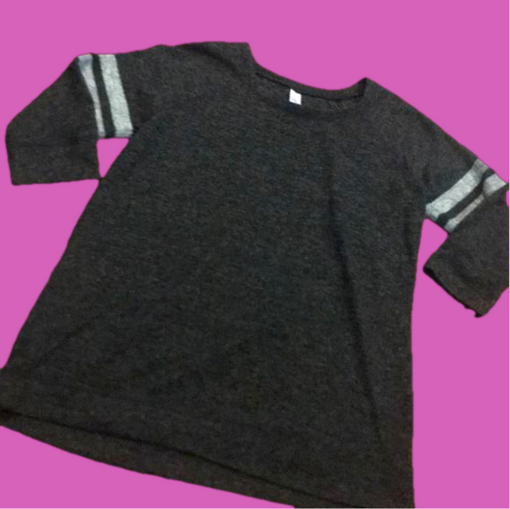 6/$20 Like new women’s XXXL tunic